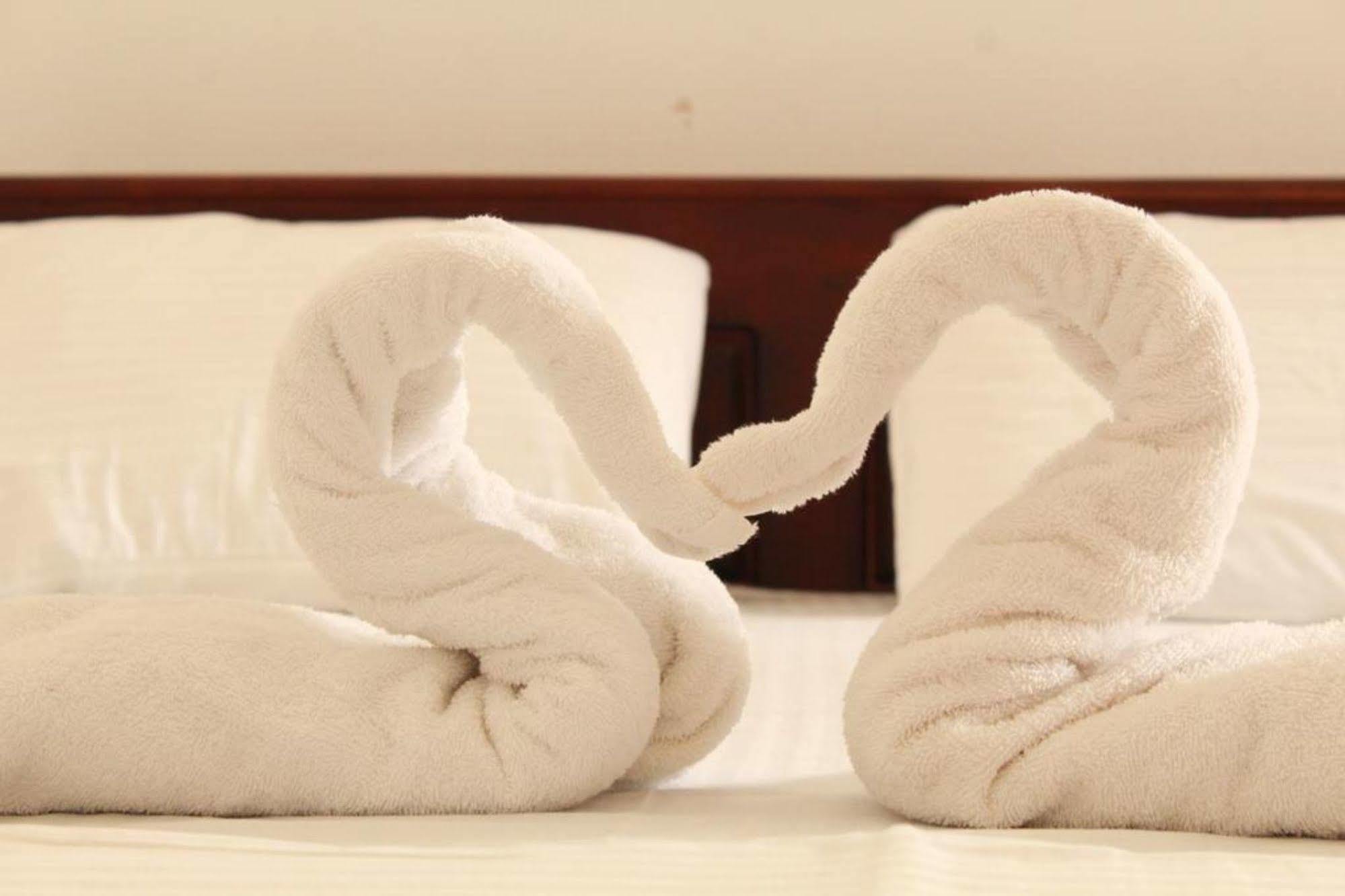 Pearl City Hotel Tissamaharama Kültér fotó